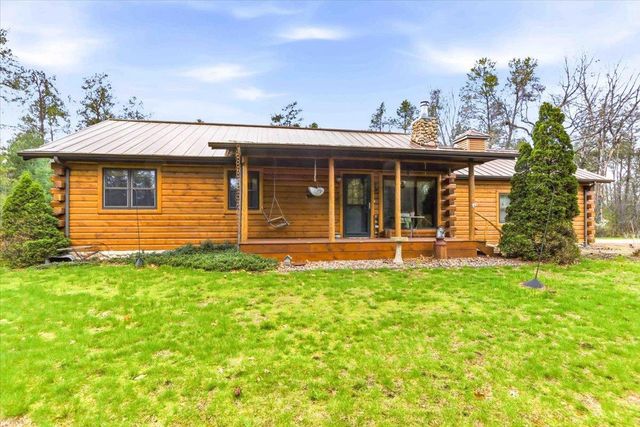N8273 Oak Hollow Trail, New Lisbon, WI 53950