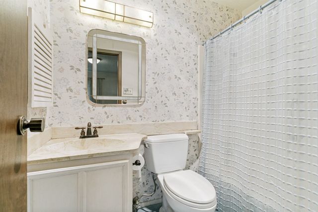 2019 Clubridge Drive, Carrollton, TX 75006