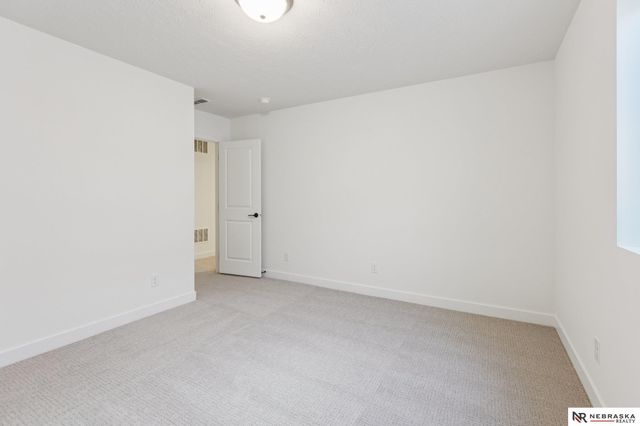 17601 Weber Street, Bennington, NE 68007