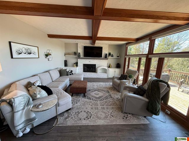 1636 S 152 Street, Omaha, NE 68144