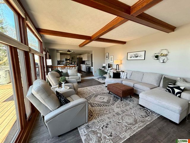 1636 S 152 Street, Omaha, NE 68144