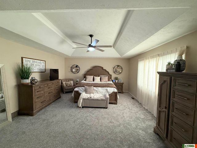 1636 S 152 Street, Omaha, NE 68144