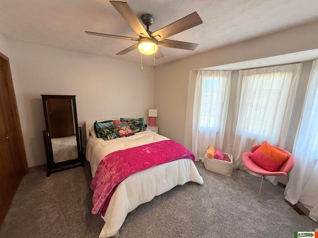 1636 S 152 Street, Omaha, NE 68144