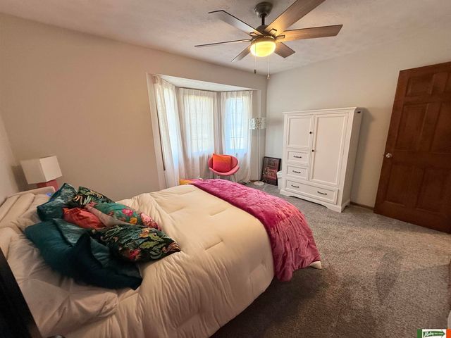 1636 S 152 Street, Omaha, NE 68144