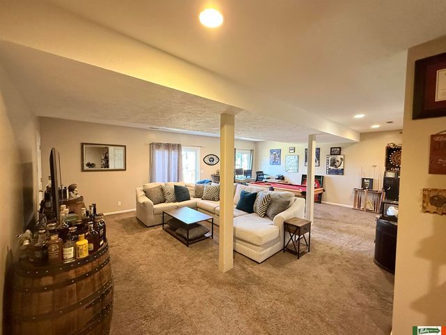 1636 S 152 Street, Omaha, NE 68144