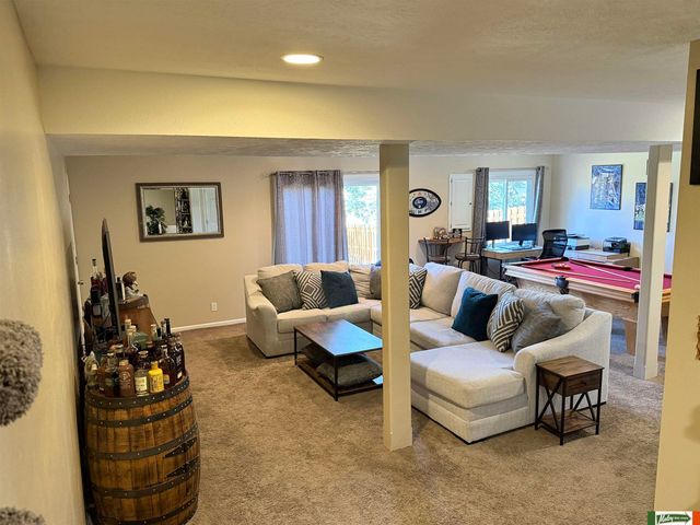 1636 S 152 Street, Omaha, NE 68144