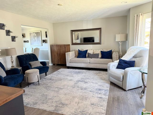 1636 S 152 Street, Omaha, NE 68144