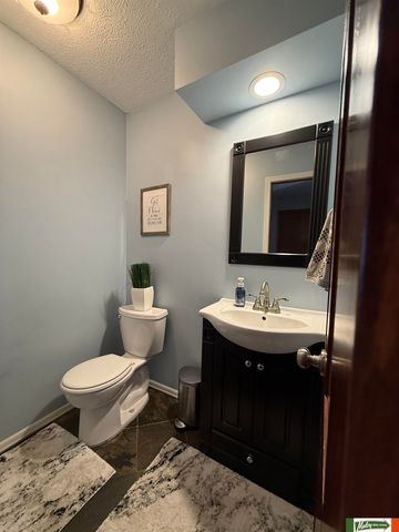 1636 S 152 Street, Omaha, NE 68144