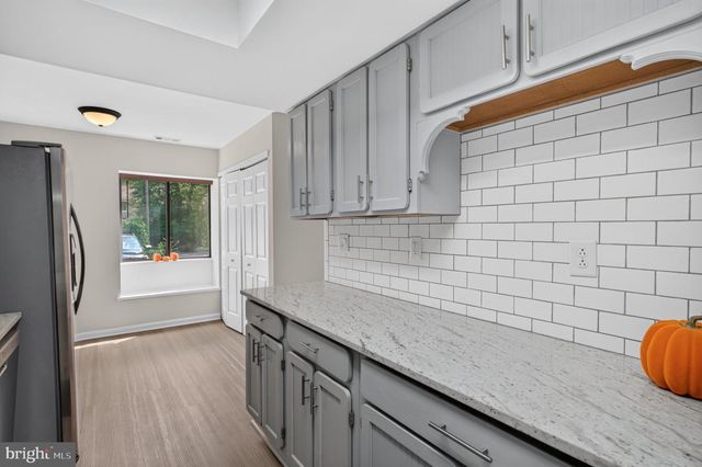 93 DORSET DR, Marlton, NJ 08053