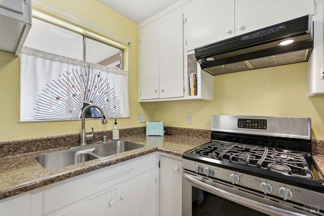 5420 Evonne Ave, Santa Rosa, CA 95409