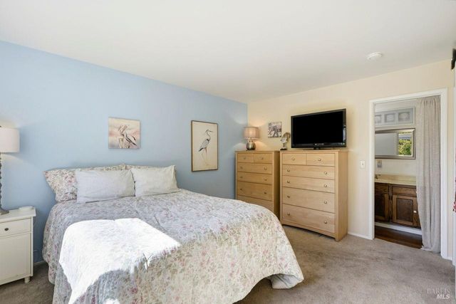 5420 Evonne Ave, Santa Rosa, CA 95409