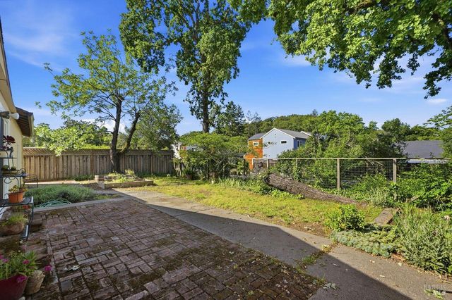 5420 Evonne Ave, Santa Rosa, CA 95409