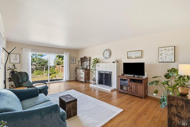 5420 Evonne Ave, Santa Rosa, CA 95409