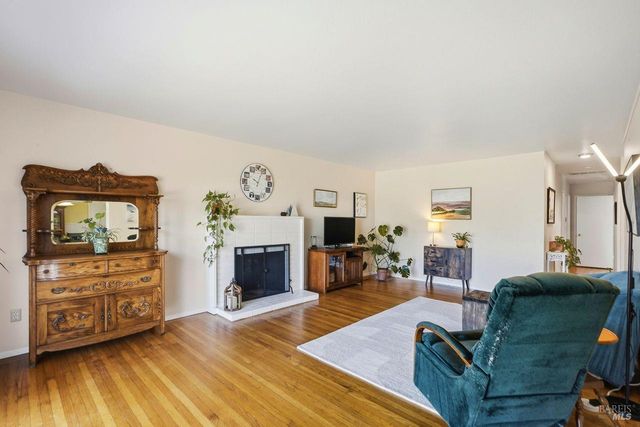 5420 Evonne Ave, Santa Rosa, CA 95409