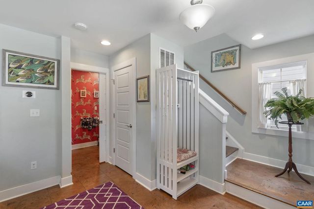 1450 AVON ST, Charlottesville, VA 22902