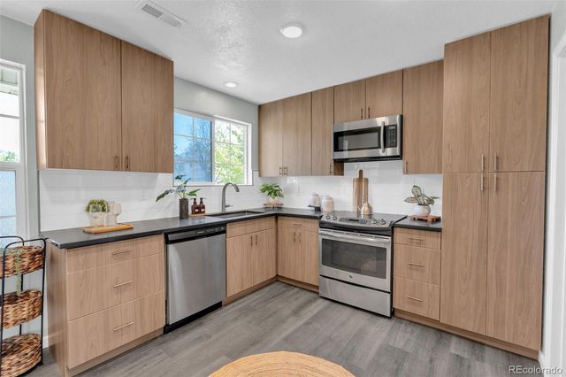 10700 Kimblewyck Circle 128, Denver, CO 80233