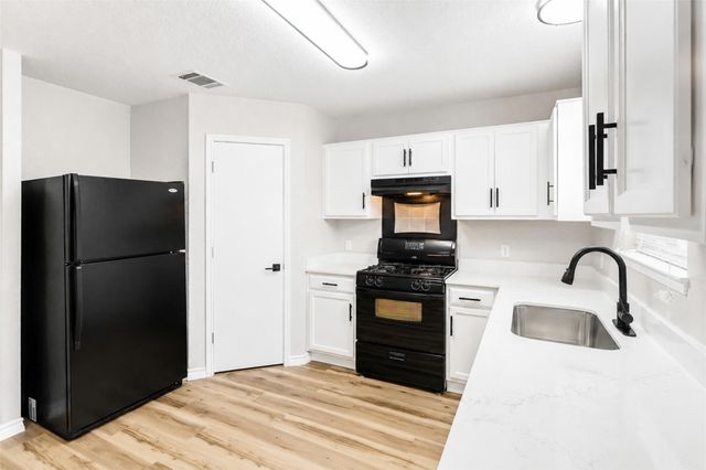 4523 Secure LN, Austin, TX 78725