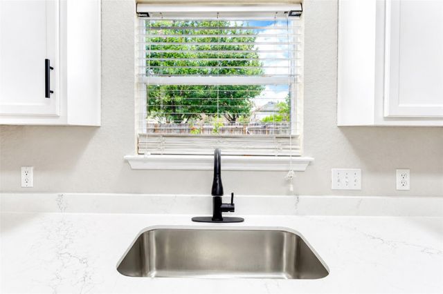 4523 Secure LN, Austin, TX 78725