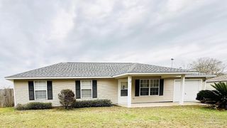 5426 Cox Rd, Milton, FL 32583