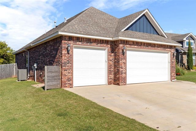 1605 Pendleton Place, Moore, OK 73160