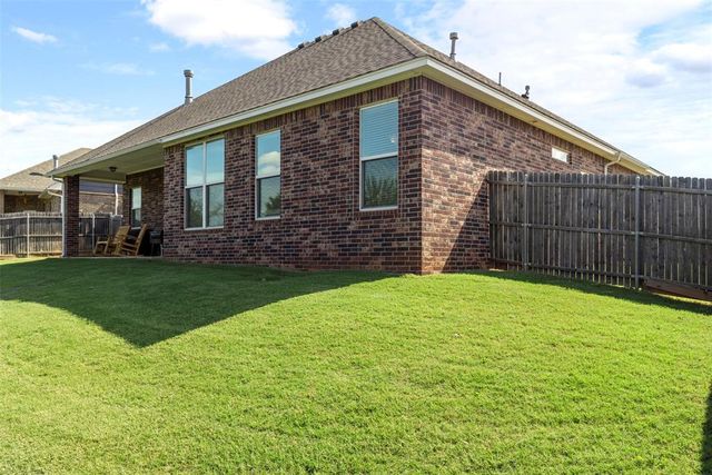 1605 Pendleton Place, Moore, OK 73160
