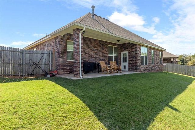 1605 Pendleton Place, Moore, OK 73160