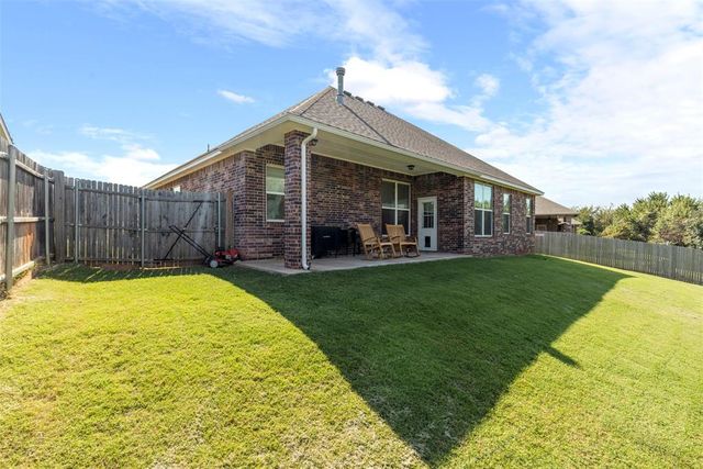 1605 Pendleton Place, Moore, OK 73160