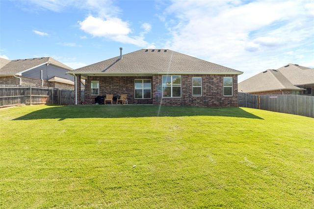1605 Pendleton Place, Moore, OK 73160