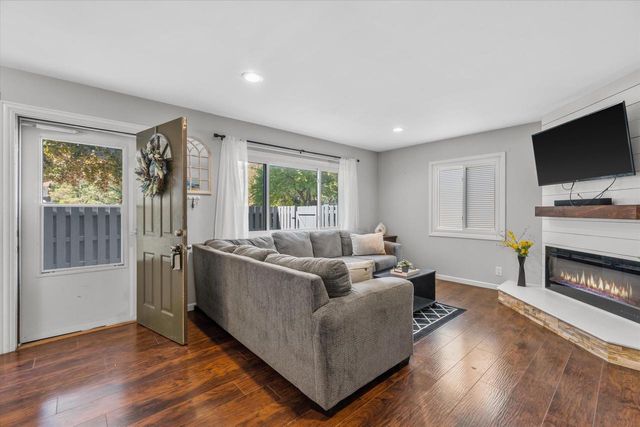 N76W14482 Northpoint DRIVE, Menomonee Falls, WI 53051