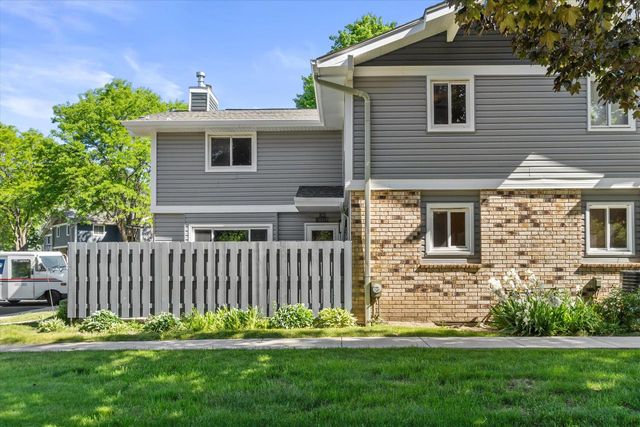 N76W14482 Northpoint DRIVE, Menomonee Falls, WI 53051