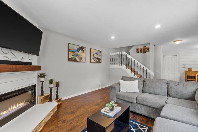 N76W14482 Northpoint DRIVE, Menomonee Falls, WI 53051