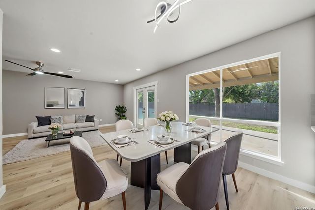 9446 Cliff Way, San Antonio, TX 78250