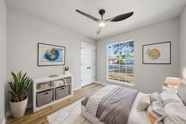 9446 Cliff Way, San Antonio, TX 78250