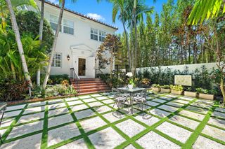 151 S County Road 1st Fl, Palm Beach, FL 33480
