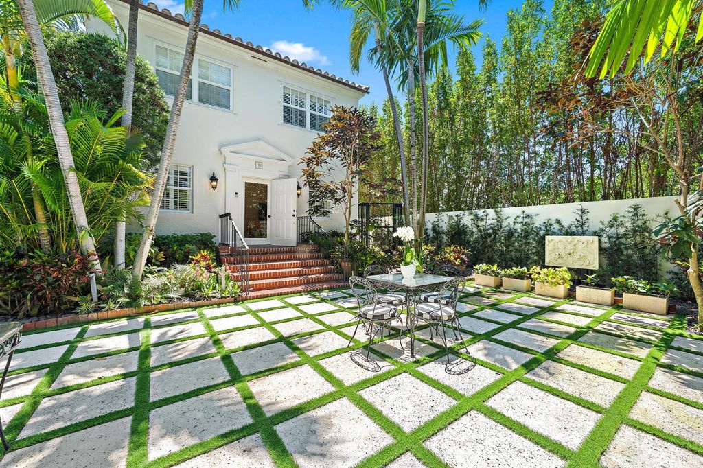 151 S County Road 1st Fl, Palm Beach, FL 33480
