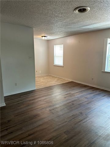 1700 S Carthage Street, Fort Smith, AR 72901