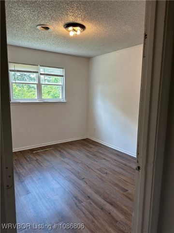 1700 S Carthage Street, Fort Smith, AR 72901