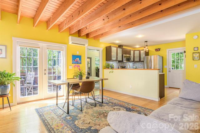 149 State Street, Asheville, NC 28806