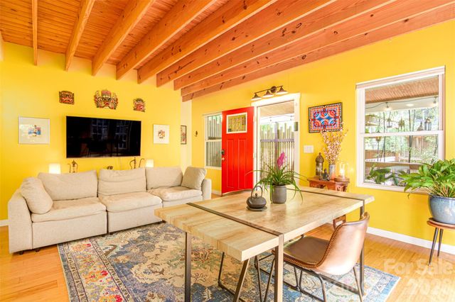 149 State Street, Asheville, NC 28806