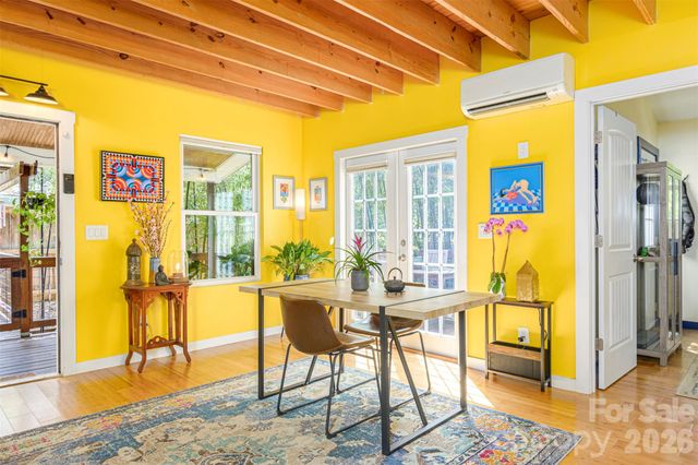 149 State Street, Asheville, NC 28806