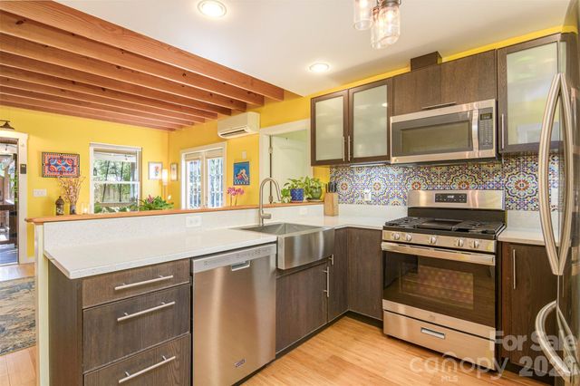 149 State Street, Asheville, NC 28806