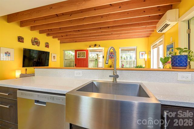 149 State Street, Asheville, NC 28806