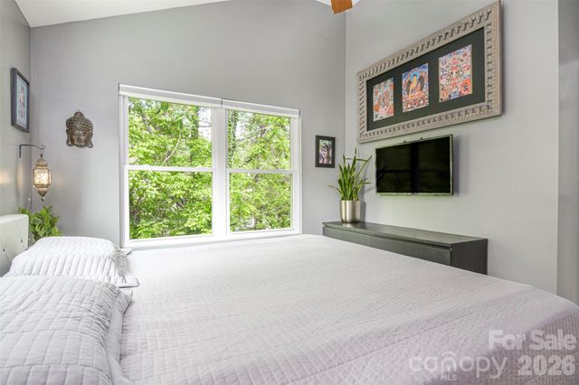149 State Street, Asheville, NC 28806