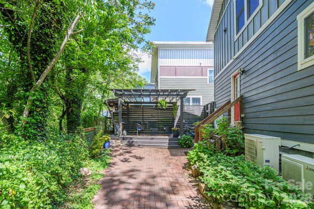 149 State Street, Asheville, NC 28806