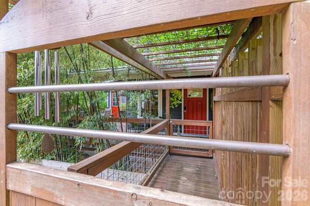 149 State Street, Asheville, NC 28806