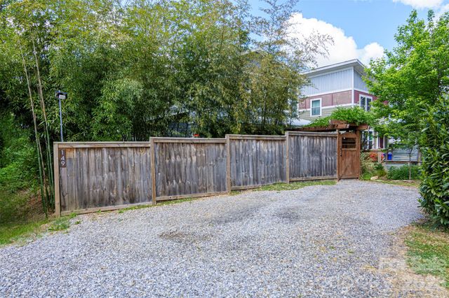 149 State Street, Asheville, NC 28806