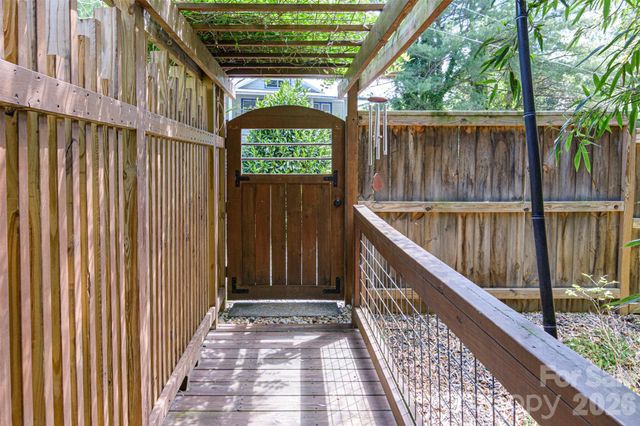 149 State Street, Asheville, NC 28806