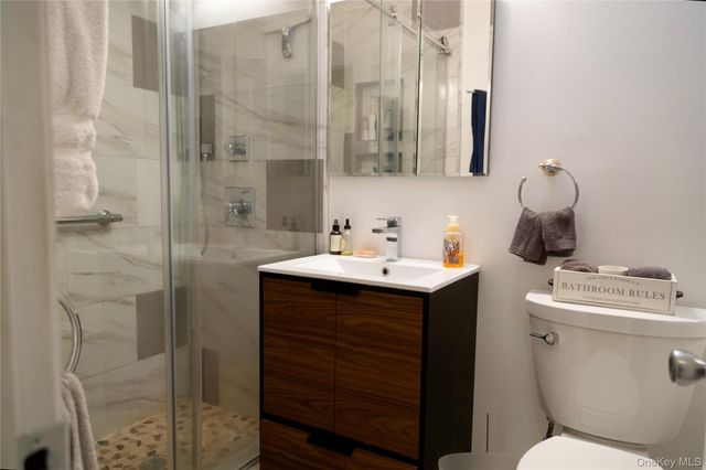 144-70 41st Avenue 3H, Flushing, NY 11355