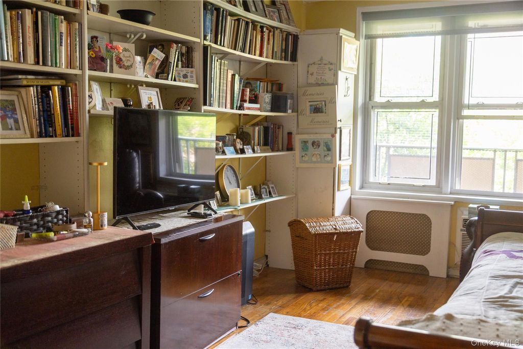 144-70 41st Avenue 3H, Flushing, NY 11355 — photo 4