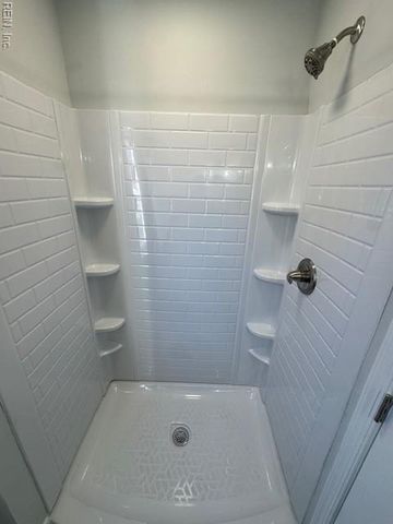 128 Green Meadow DR, Portsmouth, VA 23701